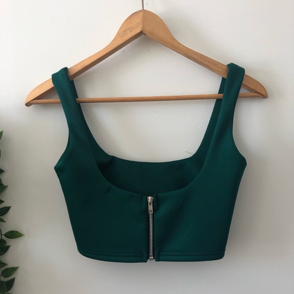 ❌SOLD❌ PrettyLittleThing Green Tank Top - Picture 3 of 3